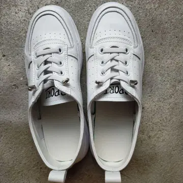 화이트 스니커즈 합성 피혁 캐주얼 23.5cm