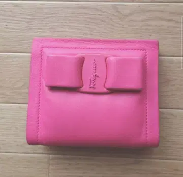 페라가모 접이식 지갑