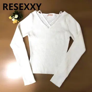 RESEXXY 화이트 V넥 긴팔 스웨터