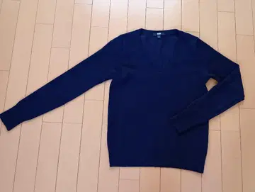 UNIQLO 캐시미어 V넥 스웨터 S