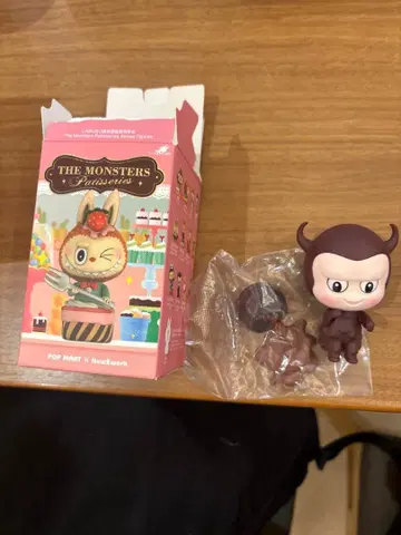 POP MART THE MONSTERS Patisserie