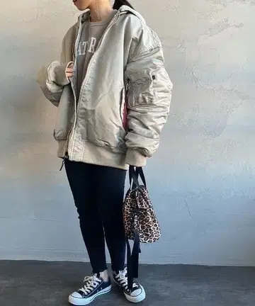 알파인더스트리 플라이트 자켓 실버