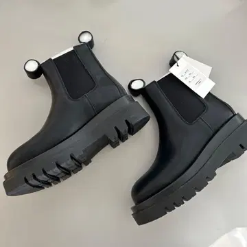 미사용 새상품 베이스먼트 블랙 사이드 고어 부츠 23cm