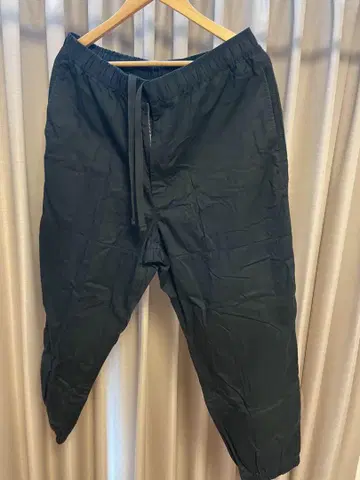 UNIQLO U 와이드 핏 조거 팬츠 블랙 L 사이즈