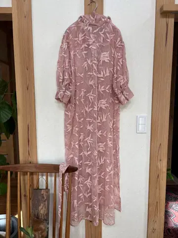 핑크 잎 패턴 자수 쉬폰 셔츠 원피스