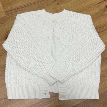 니코앤드 화이트 가디건