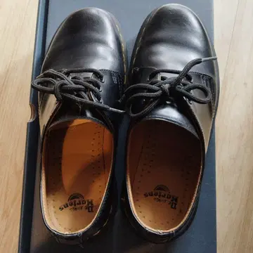 닥터 마틴 블랙 로퍼