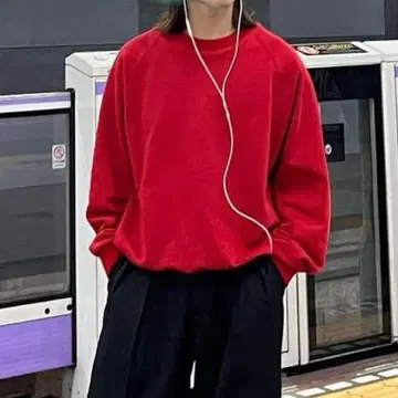 래글런 맨투맨 빨간색 hanes