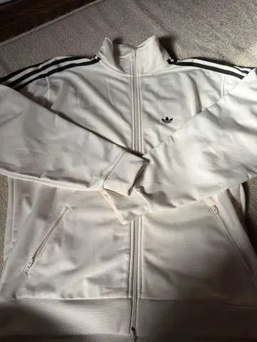 adidas 화이트 집업 자켓