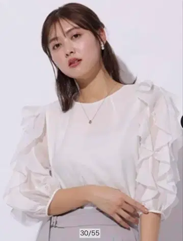 앱와이어 프릴 5부 소매 블라우스