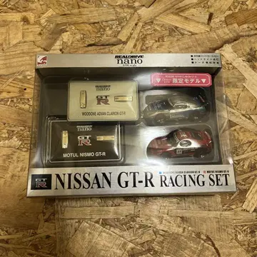 NISSAN GT-R 레이싱 세트 1/64 스케일