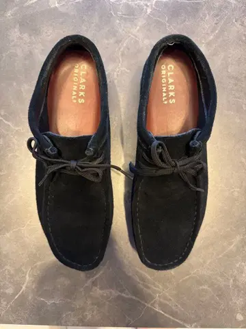 CLARKS 블랙 스웨이드 고어텍스 모카신 부츠