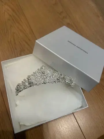 ANNAN WEDDING 티아라