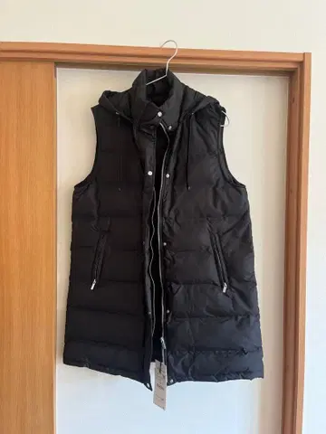 ZARA 블랙 다운 베스트 L 사이즈