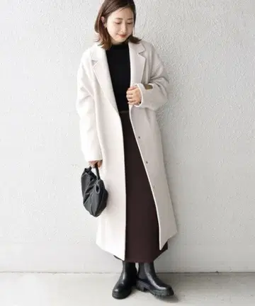 화이트 체스터 코트