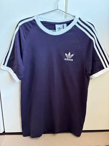 adidas 다크 퍼플 상의 M