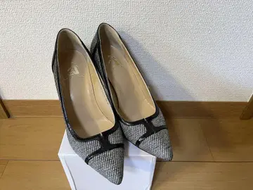[ 새상품급 ] 엘레강트한 블랙 화이트 하이힐 24cm