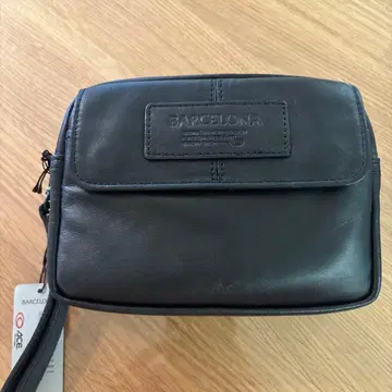 [ 가격 인하 ] 새상품 BARCELONA 클러치백 블랙 소가죽