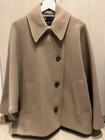 ZARA 숏 기장 코트