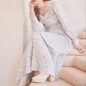 안미르 개더 플리츠 플라워 원피스 AnMILLE