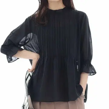 새상품 INDIVI 시어 블라우스