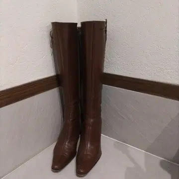 브라운 가죽 롱 부츠 하이힐