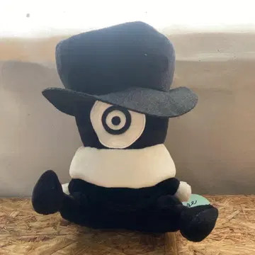 EVE 첫 번째 봉제 인형