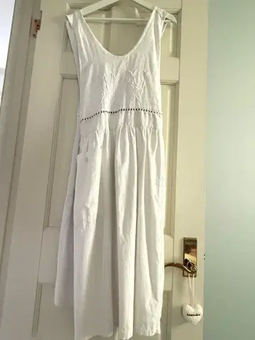 have a ball 앤티크 린넨 자수 에이프런 원피스