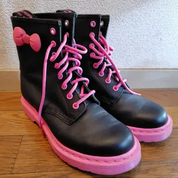 초레어 닥터마틴 키티 8홀 부츠 UK5