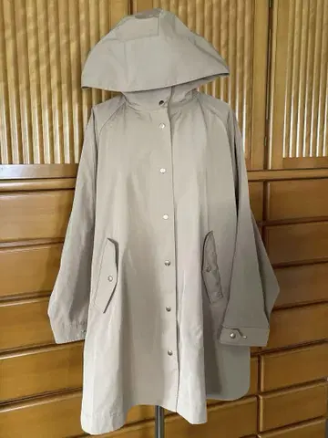 [펠리시모] 베이지 후드 부착 발수 자켓