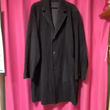 블랙 스트라이프 체스터 코트 이세이 미야케 가격 인하했습니다. 20일까지