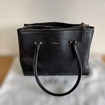 FURLA 블랙 가죽 핸드백