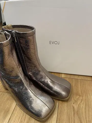 EVOL 스퀘어 센터 심 스트레치 부츠