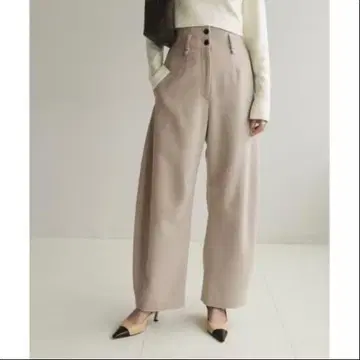 노블 정가 2.9만 멜톤 하이웨스트 커비 팬츠