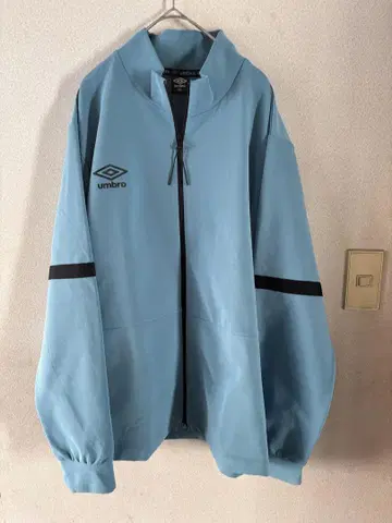 엄브로 저지