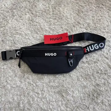 HUGO BOSS 대비 로고 벨트 백