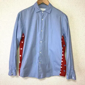 코모노리 프로덕츠 라이트 블루 긴팔 셔츠