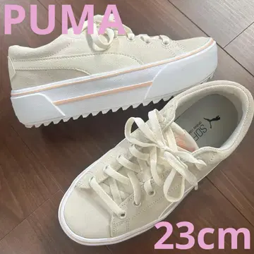 새상품급 푸마 통굽 스니커즈 23cm