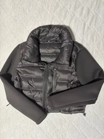 ZARA 숏 기장 다운 자켓