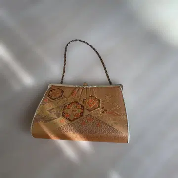 새상품급 일본 의류용 골드 컬러 백