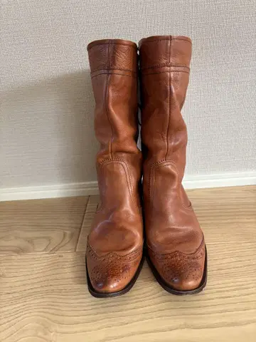 브라운 가죽 부츠