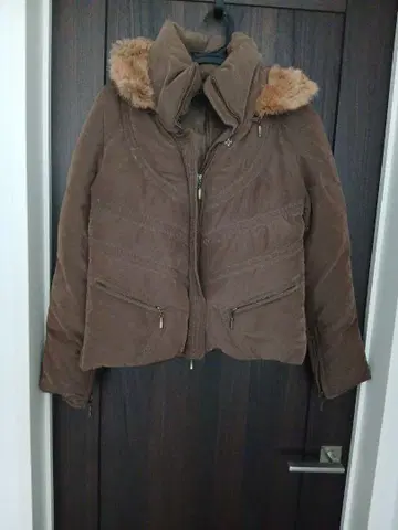 브라운 다운 자켓