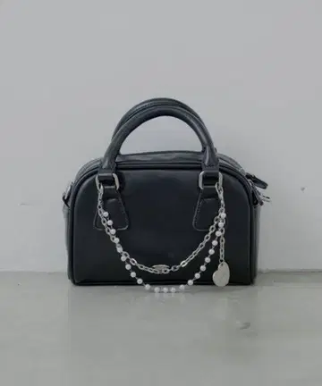 Chico 보스턴 백 모듬 참 부착 미니 보스턴 백