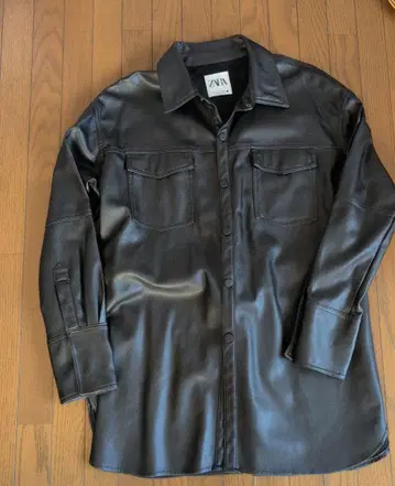 ZARA 블랙 합성 피혁 자켓 L