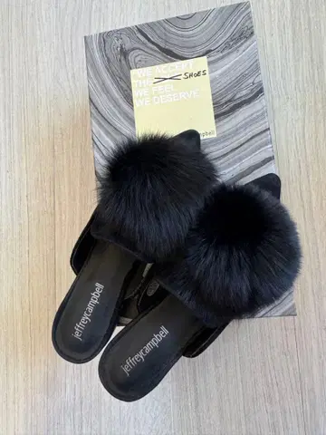 제프리 캠벨 블랙 퍼 샌들