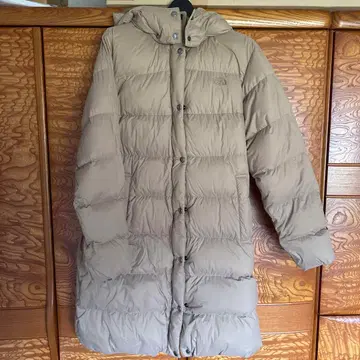 새상품급 THE NORTH FACE 후드 부착 다운 자켓 베이지