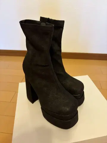 GRL 그레일 청키힐 통굽 숏부츠