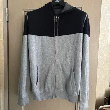 루시안 펠라페네 후드티