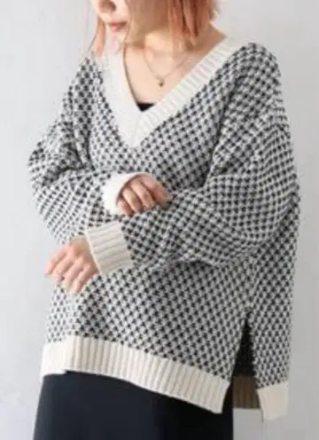 JOINT WORKS 니트 스웨터 긴팔 V넥 올 패턴 루즈핏 화이트 블랙