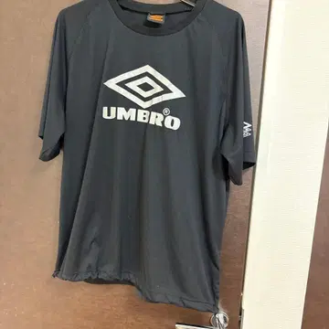 [ UMBRO ] PRO TRAINING 티셔츠 블랙 드로 코드 있음